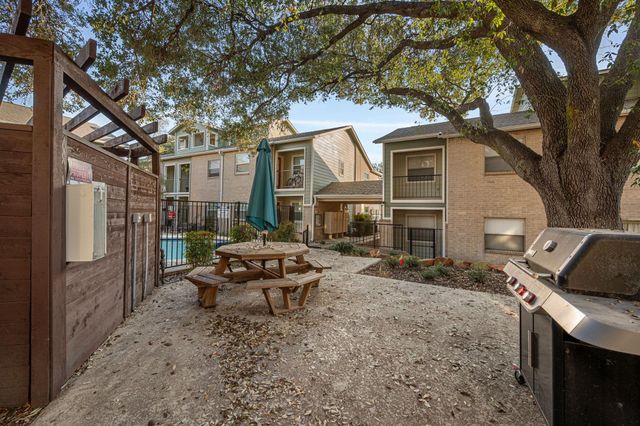 2104 Cullen Ave 113, Austin, TX 78757