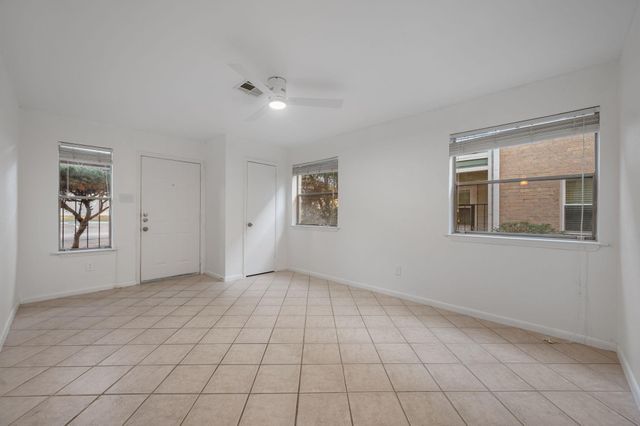 2104 Cullen Ave 113, Austin, TX 78757