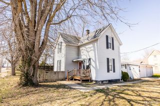 415 S Oak Street, O'fallon, IL 62269