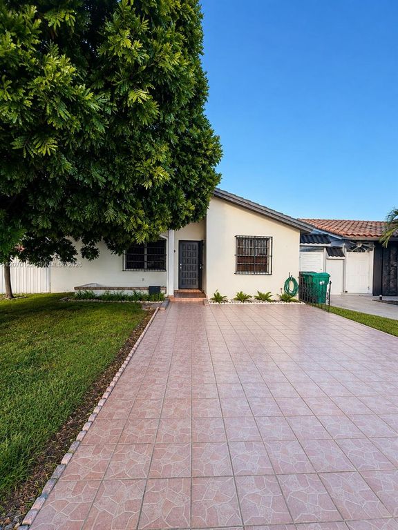 2219 SW 137th Place, Miami, FL 33175