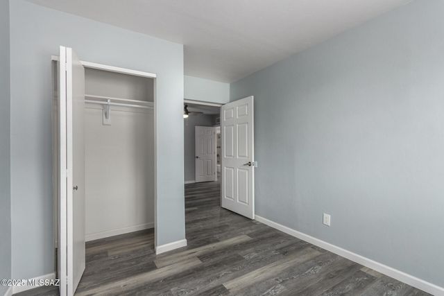 2033 S Augusta Place, Tucson, AZ 85710