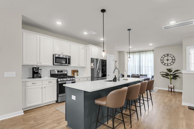 1041 Old Cypress Run, Hanahan, SC 29410