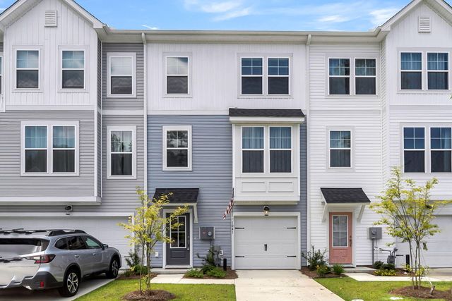 1041 Old Cypress Run, Hanahan, SC 29410