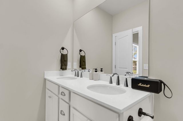 1041 Old Cypress Run, Hanahan, SC 29410