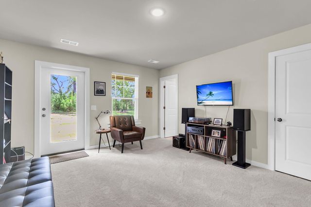1041 Old Cypress Run, Hanahan, SC 29410