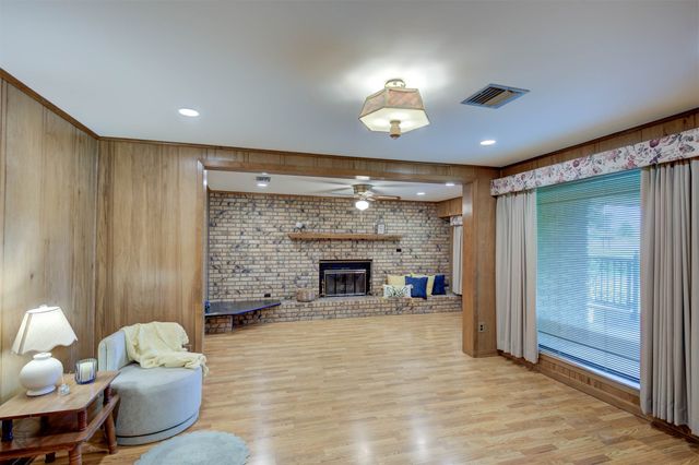 246 Ave Kay, Shreveport, LA 71107