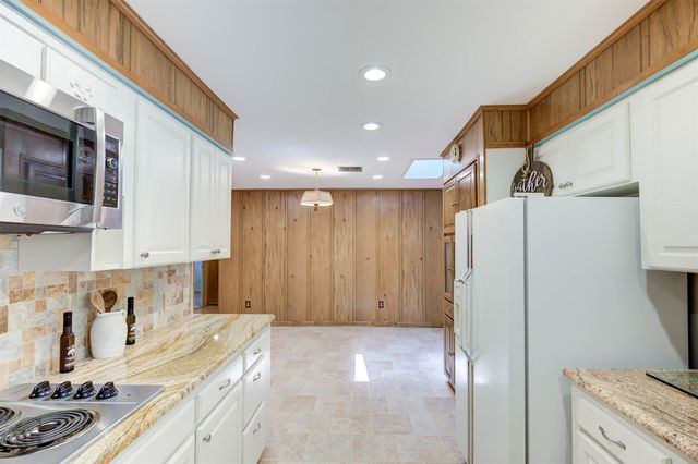 246 Ave Kay, Shreveport, LA 71107