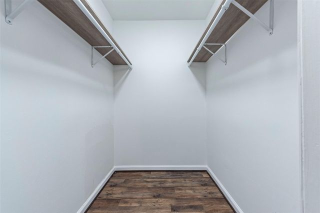 713 S 7th Street, La Porte, TX 77571