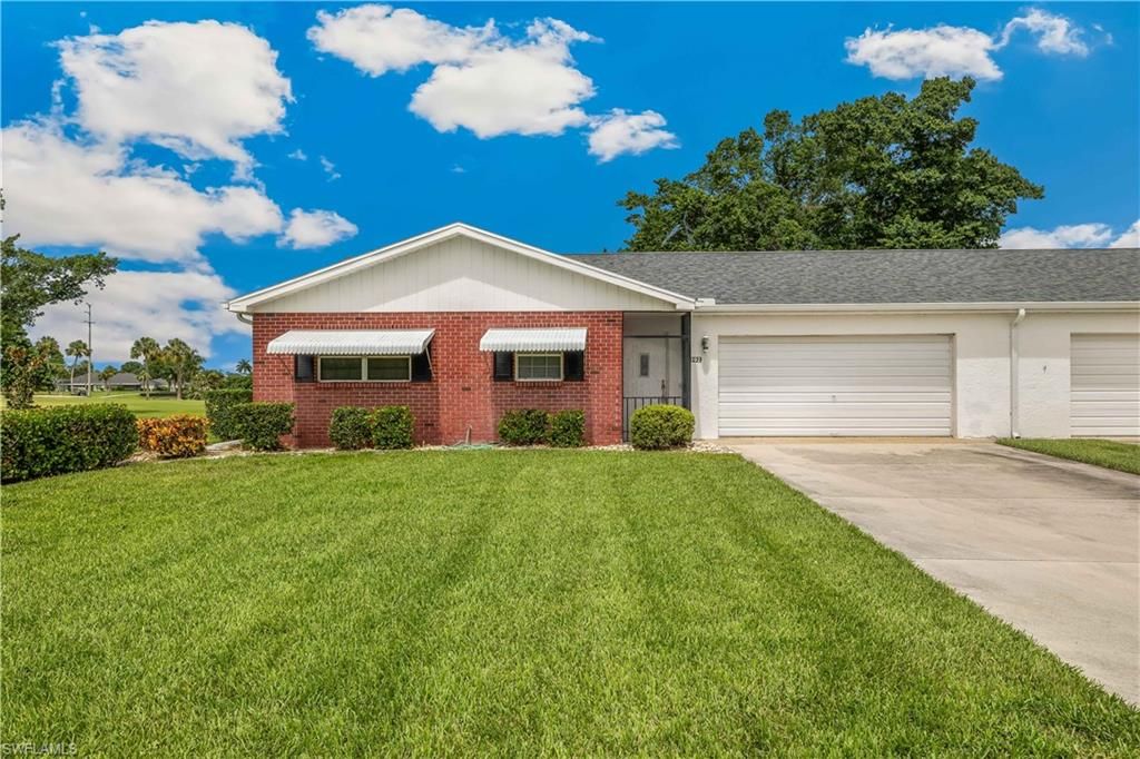 6992 Edgewater CIR, FORT MYERS, FL 33919 — exterior