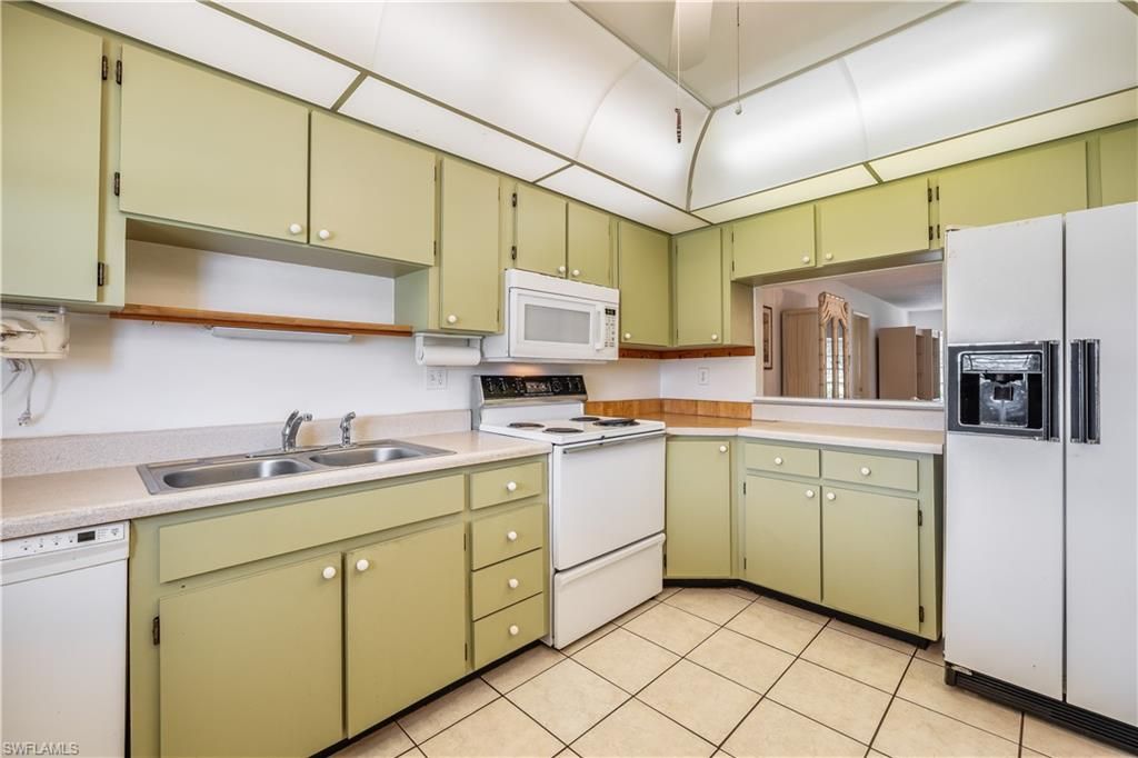 6992 Edgewater CIR, FORT MYERS, FL 33919 — photo 4
