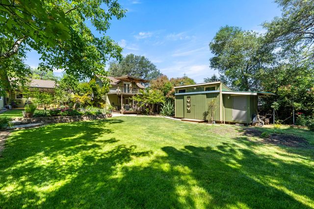 230 Oakhill Way, Auburn, CA 95603
