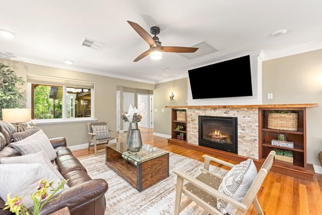 230 Oakhill Way, Auburn, CA 95603