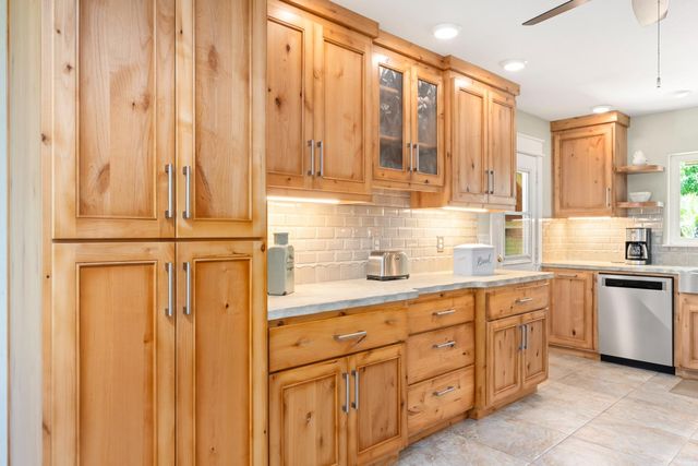 230 Oakhill Way, Auburn, CA 95603