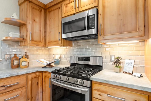 230 Oakhill Way, Auburn, CA 95603