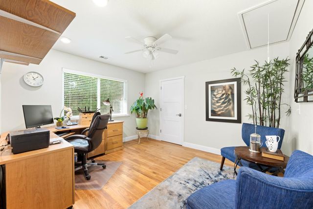 230 Oakhill Way, Auburn, CA 95603