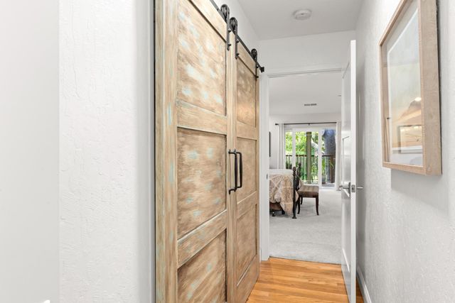 230 Oakhill Way, Auburn, CA 95603