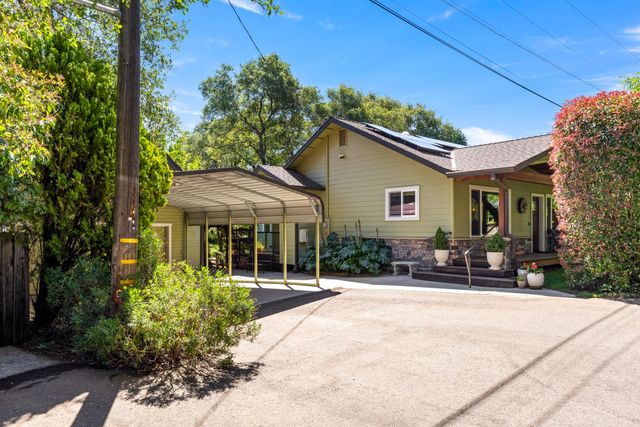 230 Oakhill Way, Auburn, CA 95603