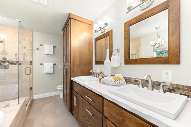 230 Oakhill Way, Auburn, CA 95603