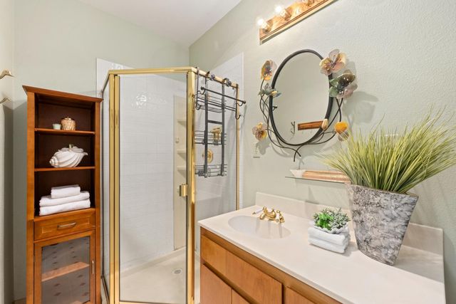 230 Oakhill Way, Auburn, CA 95603