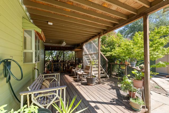 230 Oakhill Way, Auburn, CA 95603