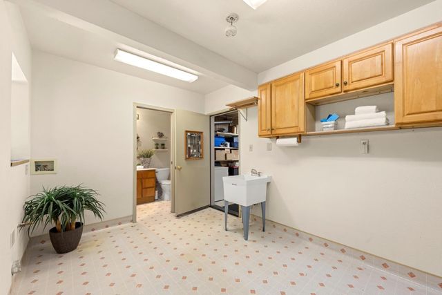 230 Oakhill Way, Auburn, CA 95603