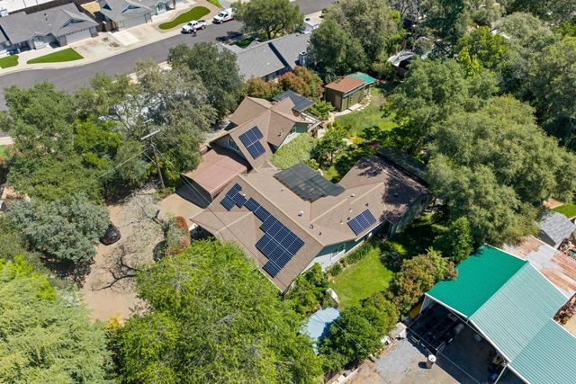230 Oakhill Way, Auburn, CA 95603