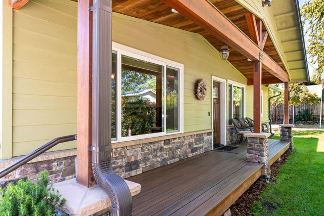 230 Oakhill Way, Auburn, CA 95603