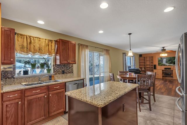 1600 DAYBREAK DRIVE, Fruitland Park, FL 34731