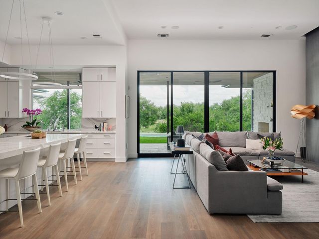 12900 Hacienda RDG, Austin, TX 78738