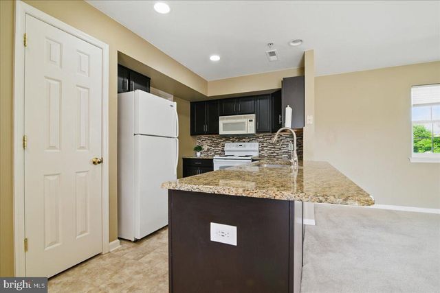 175 WRANGLER CT #175, Quakertown, PA 18951