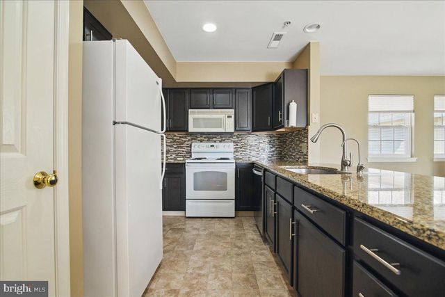 175 WRANGLER CT #175, Quakertown, PA 18951
