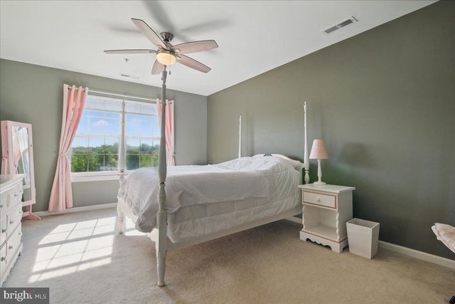 175 WRANGLER CT #175, Quakertown, PA 18951