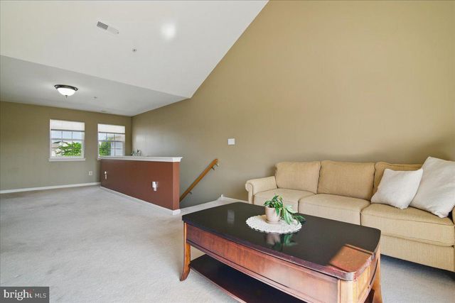 175 WRANGLER CT #175, Quakertown, PA 18951