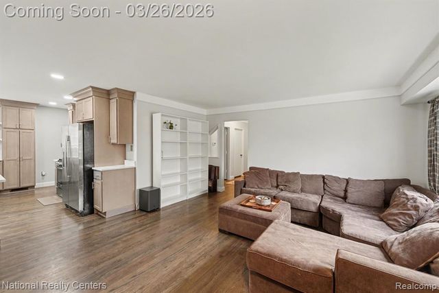 29772 Robert Drive, Livonia, MI 48150