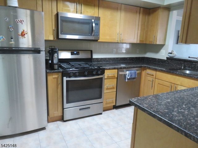 265 Front St, Perth Amboy City, NJ 08861