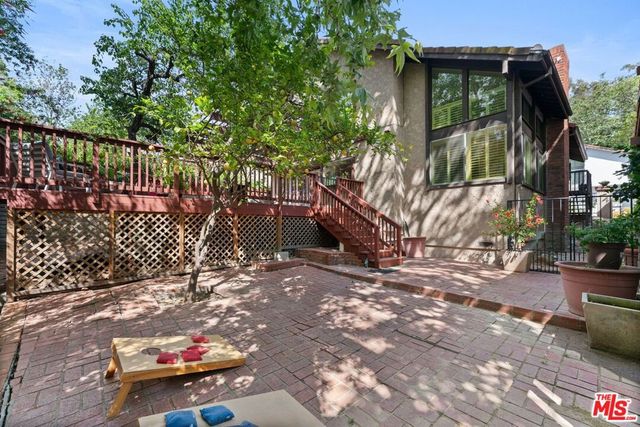 2801 Woodwardia Drive, Los Angeles, CA 90077