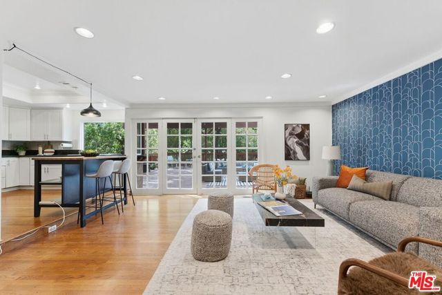 2801 Woodwardia Drive, Los Angeles, CA 90077