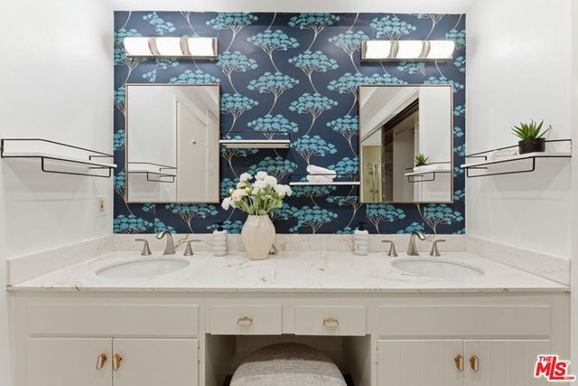 2801 Woodwardia Drive, Los Angeles, CA 90077