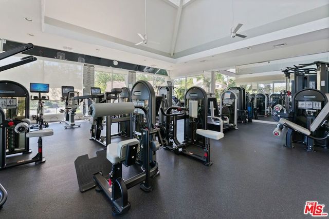 2801 Woodwardia Drive, Los Angeles, CA 90077