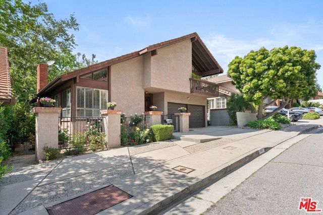 2801 Woodwardia Drive, Los Angeles, CA 90077