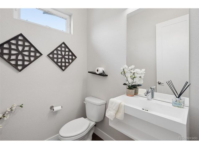 6076 W Keene Ave, Denver, CO 80235