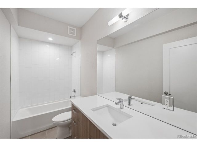 6076 W Keene Ave, Denver, CO 80235
