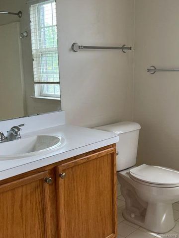 4041 Berkeley Avenue, Canton, MI 48188