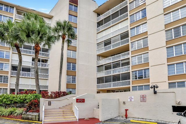 6921 Environ Boulevard 6o, Lauderhill, FL 33319