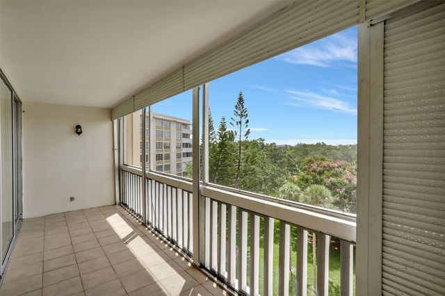 6921 Environ Boulevard 6o, Lauderhill, FL 33319