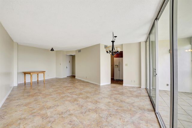 6921 Environ Boulevard 6o, Lauderhill, FL 33319