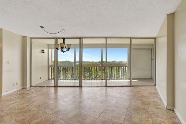 6921 Environ Boulevard 6o, Lauderhill, FL 33319