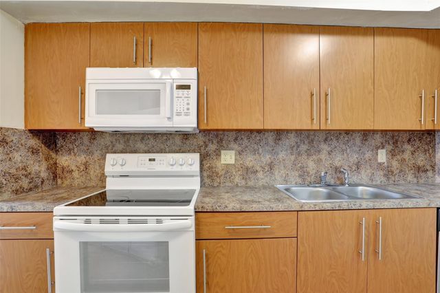 6921 Environ Boulevard 6o, Lauderhill, FL 33319