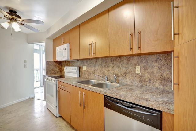 6921 Environ Boulevard 6o, Lauderhill, FL 33319