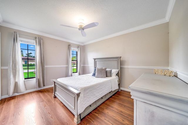 574 Juniper Place, Wellington, FL 33414